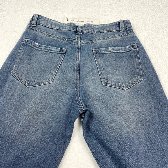 NWT Distressed Mom Jeans, Size 7 - Picture 13 of 15